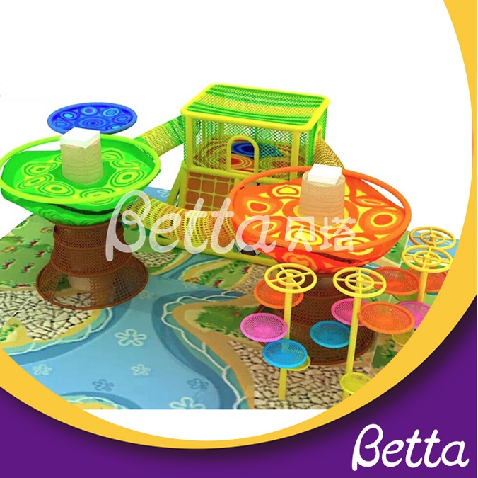 Bettaplay colorido parque infantil de ganchillo.jpg