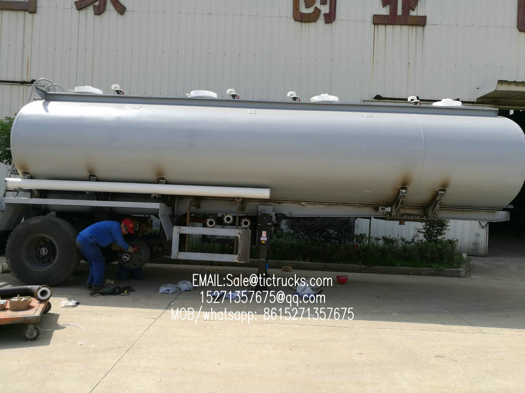 Sodium hypochlorite Tank -37000L- Hydrochloric acid tanker.jpg