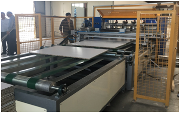 honeycomb paperboard lamination machine 蜂窝纸板复合机